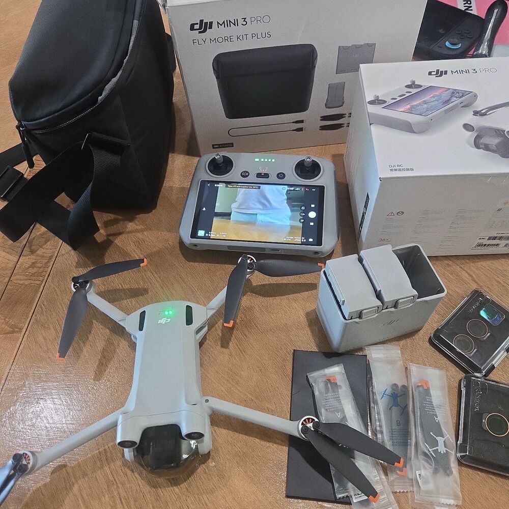 DJI Mini 3 Pro Fly More Combo Camera Drone (with RC Remote) mint